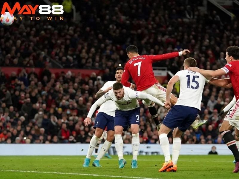 Các cầu thủ ghi nhiều Hat trick nổi bật nhất lịch sử bóng đá